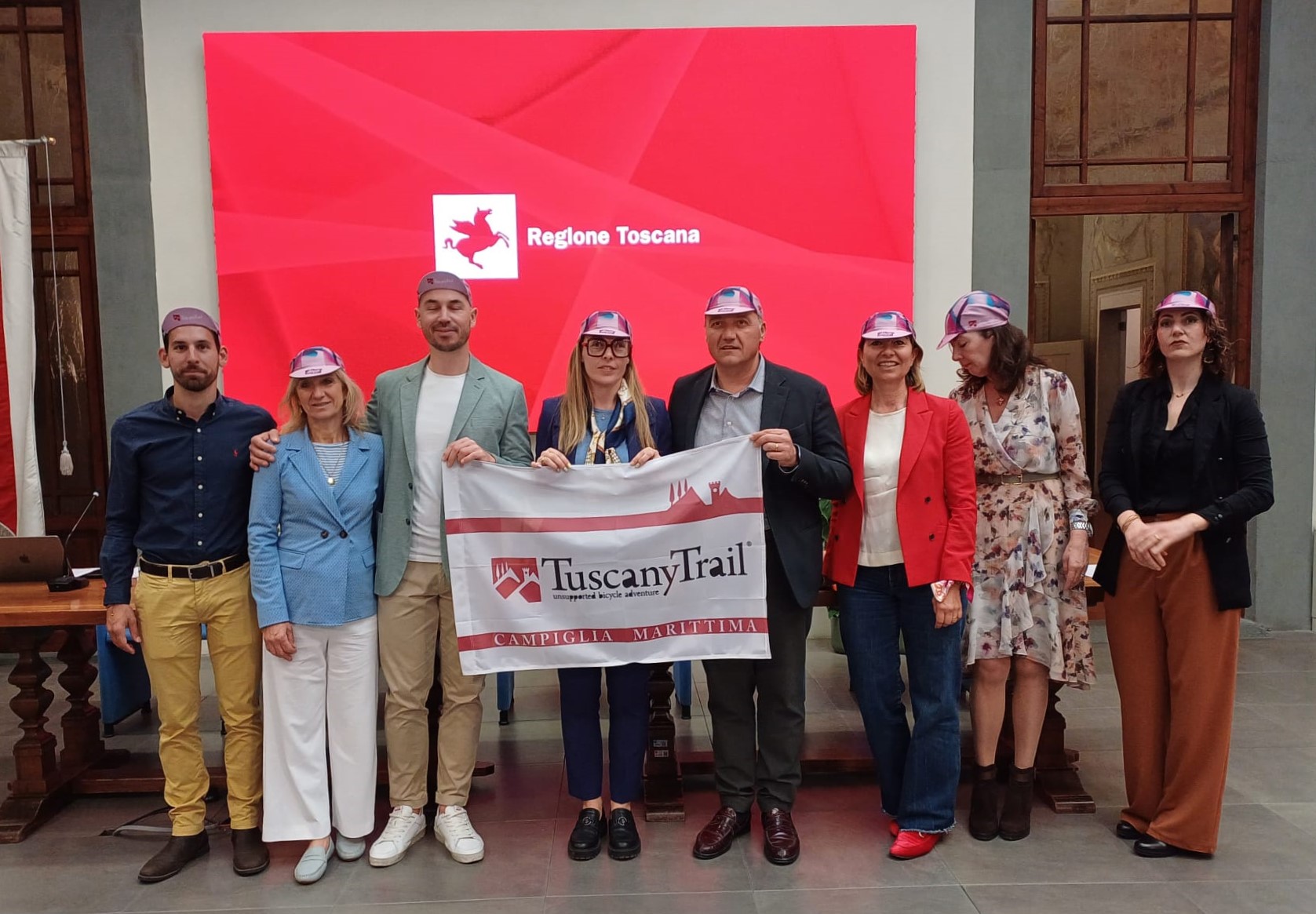 Il gruppo che ha presengtato l'evento a Firenze