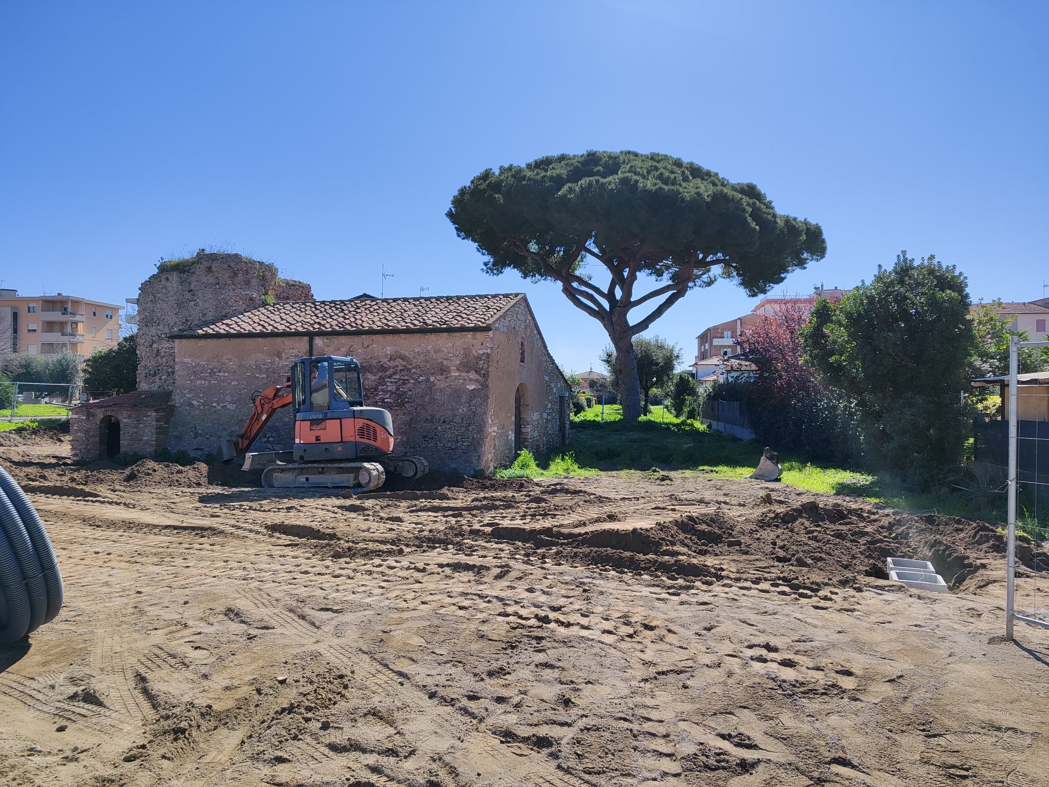 lavori nell'area del mausoleo